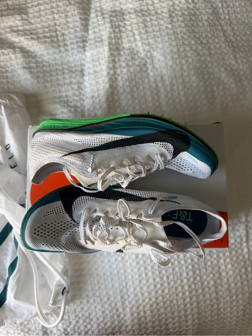 Nike Dragonfly 2 Elite
White/Black-Bright Spruce 
Track/cross country spikes